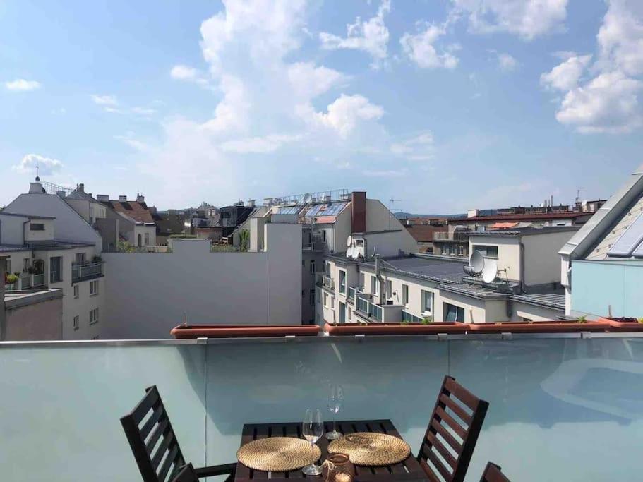 Rooftop In And Over * Wien